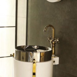 Bathroom sink set Bathroom sink set