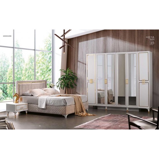 Bedroom Furniture Set