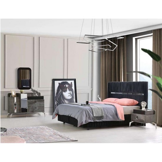 Bedroom Furniture Set
